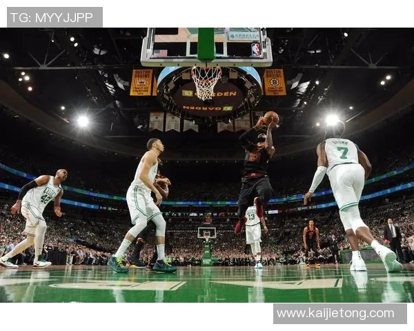 2018年NBA东部决赛骑士与凯尔特人激战四场的精彩回顾与分析