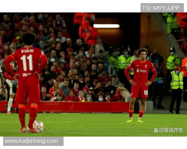 10月1日曼联与阿森纳激战正酣比分揭晓引发球迷热议