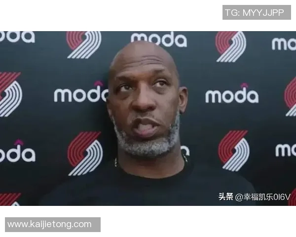 勇士与开拓者激战四月二十五日直播精彩对决全程回顾与分析